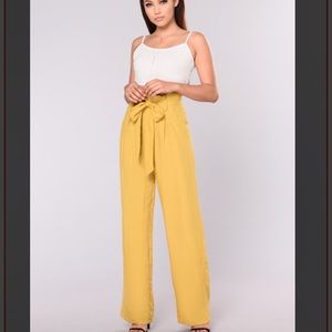 Fashion Nova high waist wide-leg pant